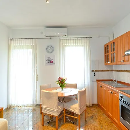336 * Porec